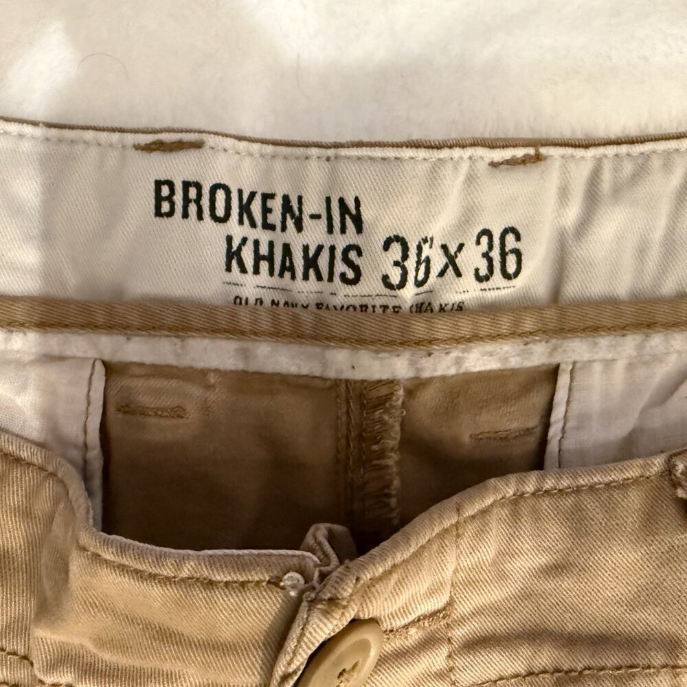 Old Navy Men's Broken In Khakis - Picture 2 of 4